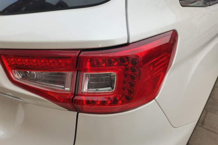 Used CHANGAN CS75 2016 1.8T Automatic Elite Model China V Standard Exterior 3