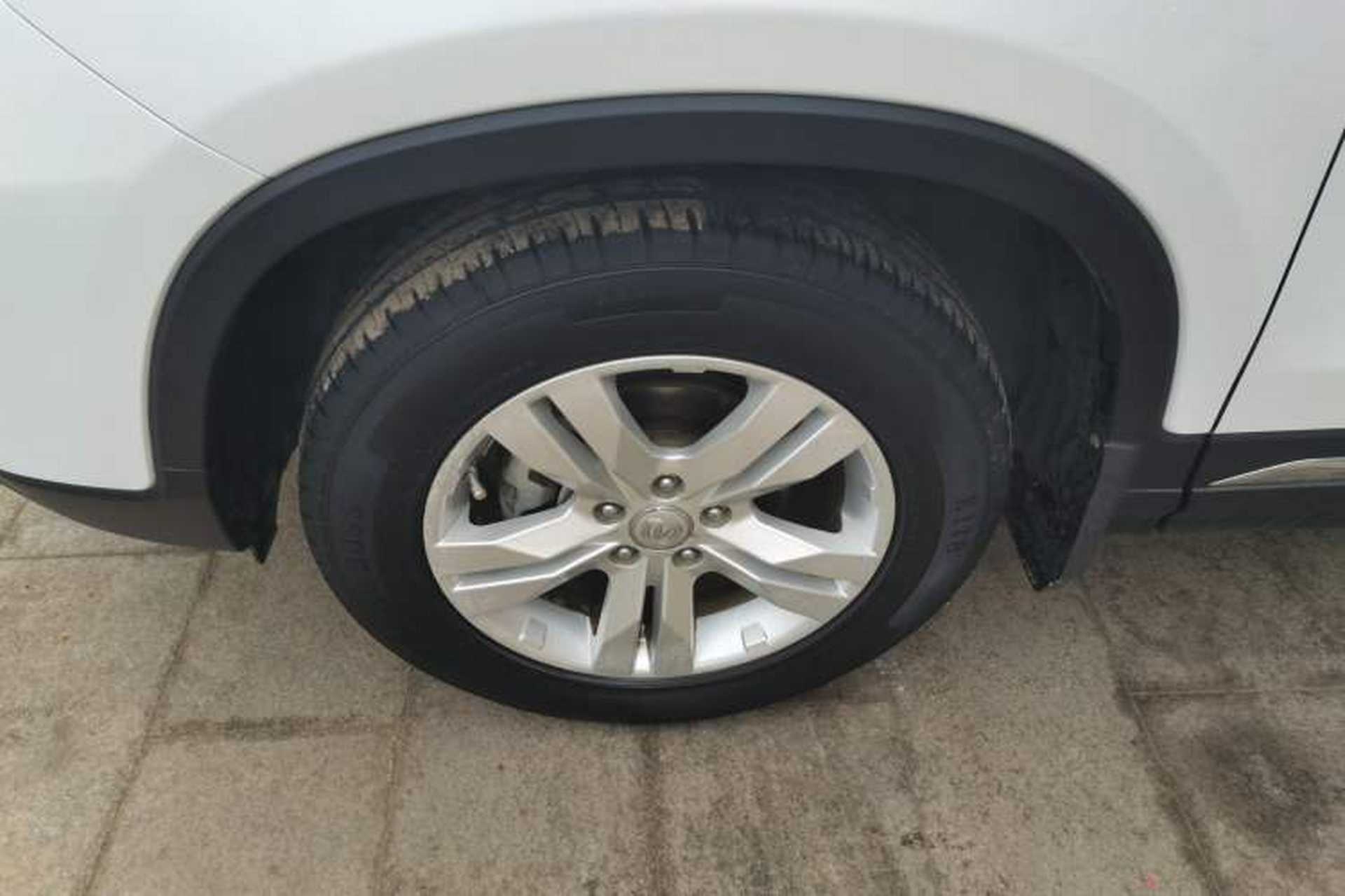 Used CHANGAN CS75 2016 1.8T Automatic Elite Model China V Standard Exterior 4