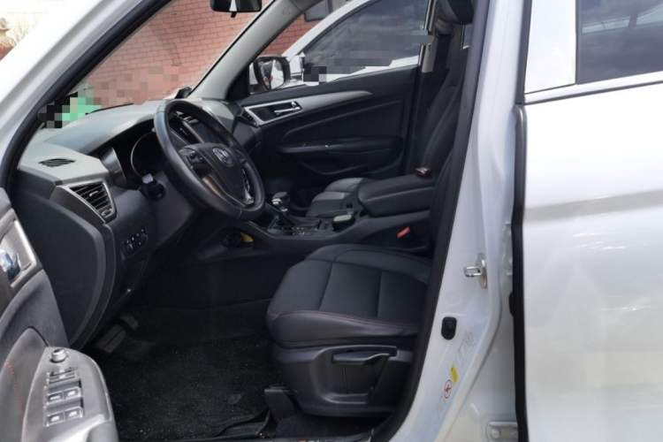 Used CHANGAN CS75 2016 1.8T Automatic Elite Model China V Standard Exterior 4