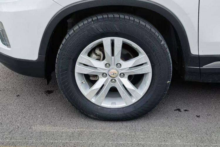 Used CHANGAN CS75 2016 1.8T Automatic Prestige Model China V Standard Exterior 5