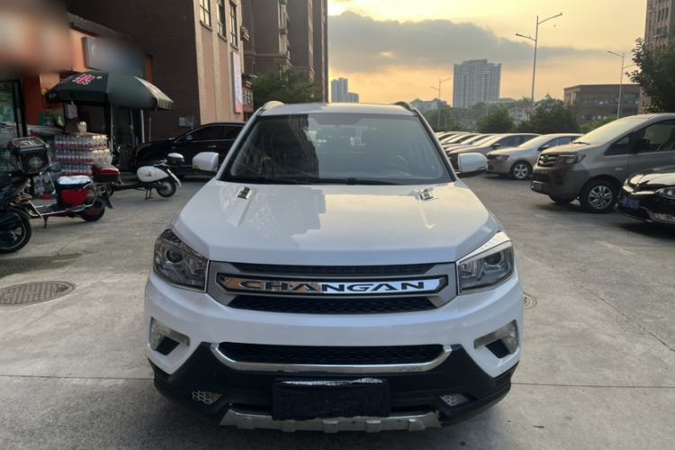 Used CHANGAN CS75 2016 2.0L Manual Leading Version China IV Standard Exterior 6