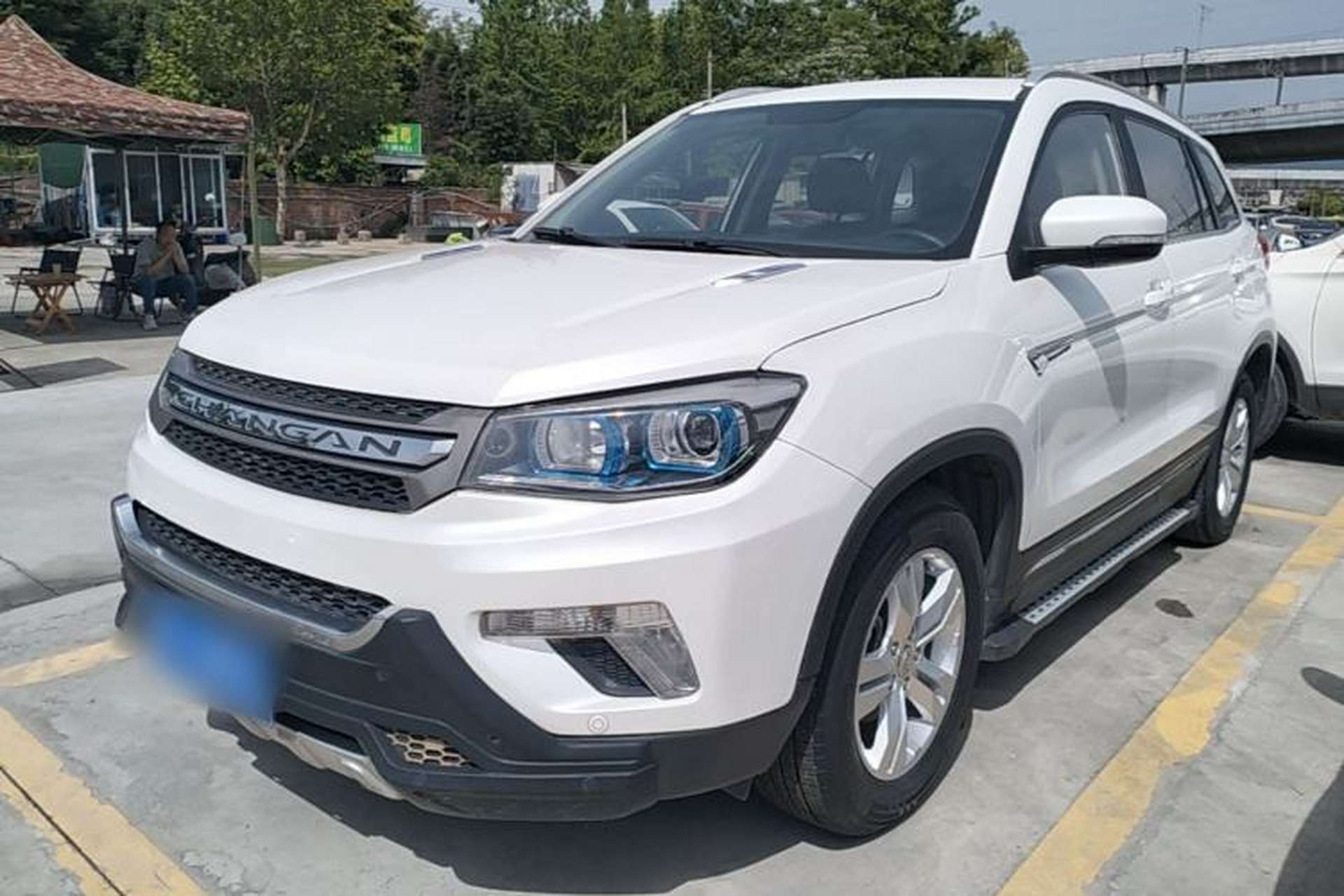 Used CHANGAN CS75 2016 1.8T Automatic Elite Model China V Standard Front Left 45 Deg