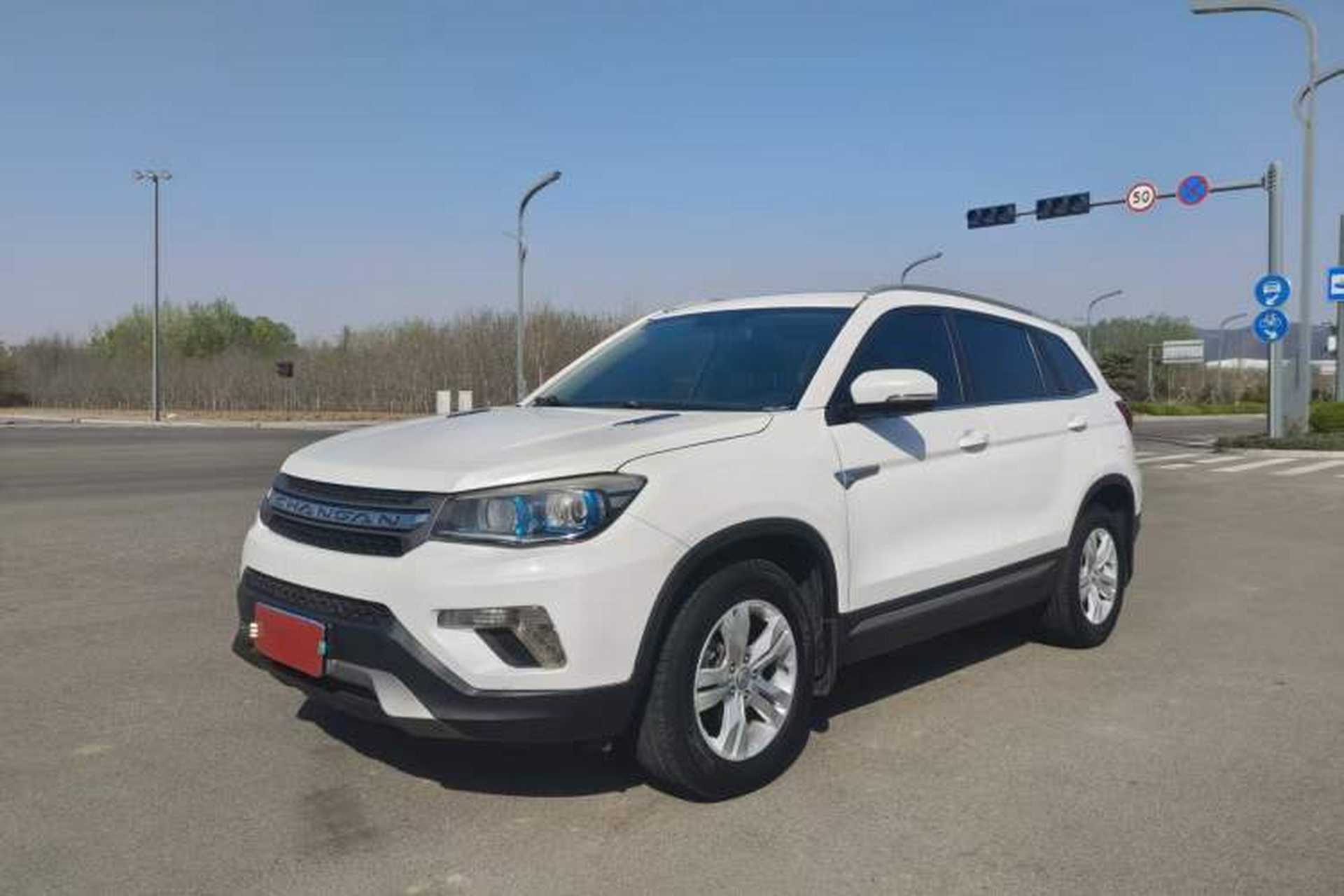 Used CHANGAN CS75 2016 2.0L Manual Luxury Version China V Standard Front Left 45 Deg