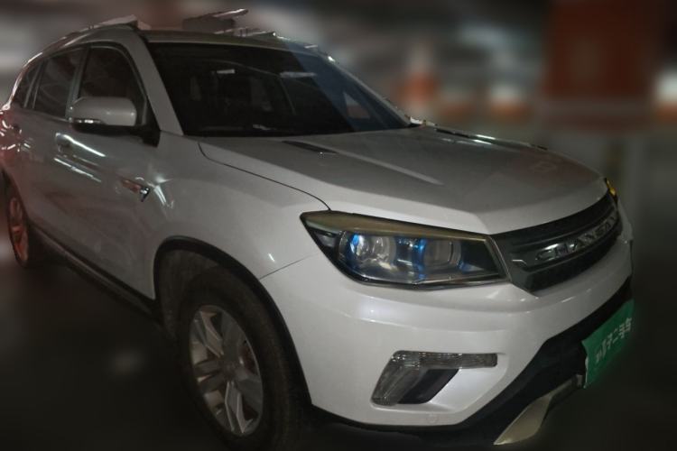 Used CHANGAN CS75 2016 2.0L Manual Luxury Version China V Standard Front Right 45 Deg