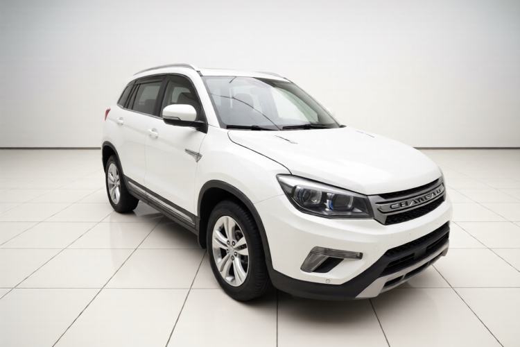 Used CHANGAN CS75 2016 1.8T Automatic Elite Model China V Standard Front Right 45 Deg