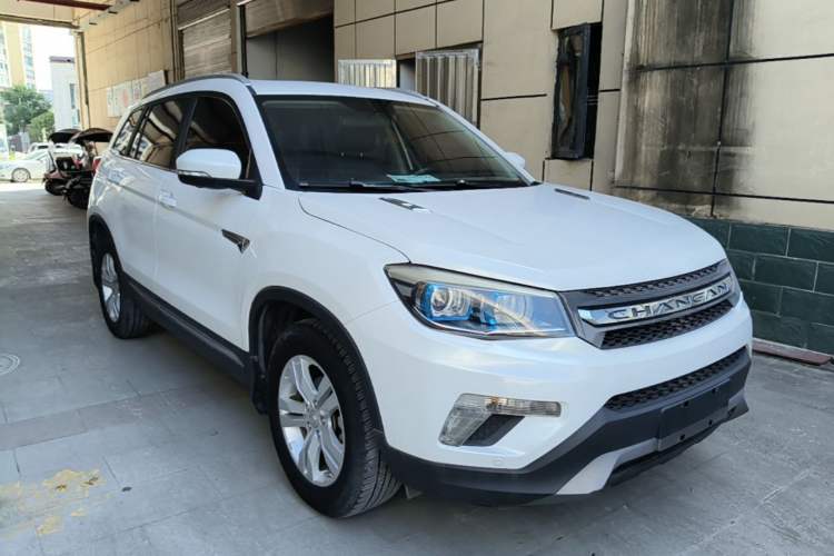 Used CHANGAN CS75 2016 1.8T Automatic Elite Model China V Standard Front Right 45 Deg