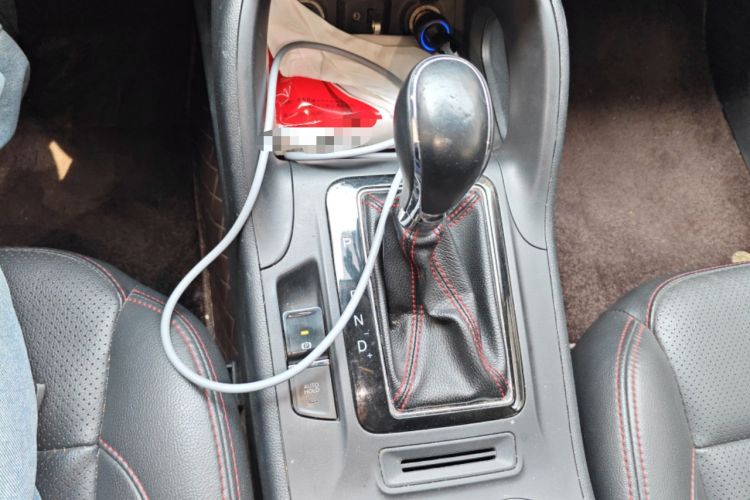 Used CHANGAN CS75 2016 1.8T Automatic Elite Model China V Standard Gear Lever