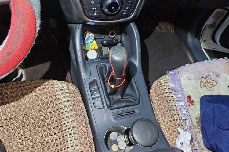 Used CHANGAN CS75 2016 2.0L Manual Luxury Version China V Standard Gear Lever