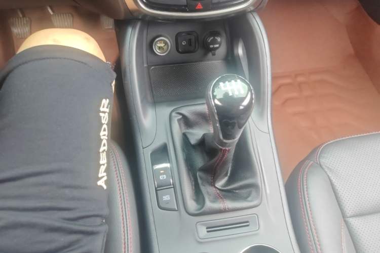 Used CHANGAN CS75 2016 1.5T Manual FENGSHANG Model Gear Lever