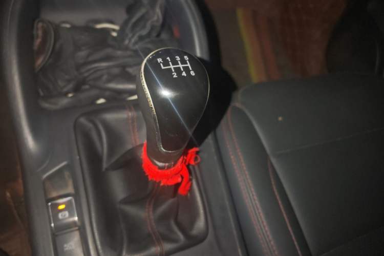 Used CHANGAN CS75 2016 2.0L Manual Luxury Version China V Standard Gear Lever