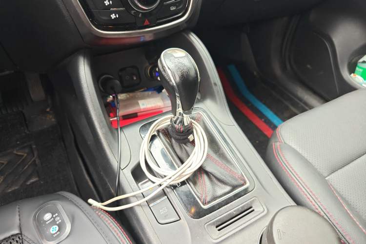 Used CHANGAN CS75 2016 1.8T Automatic Elite Model China V Standard Gear Lever