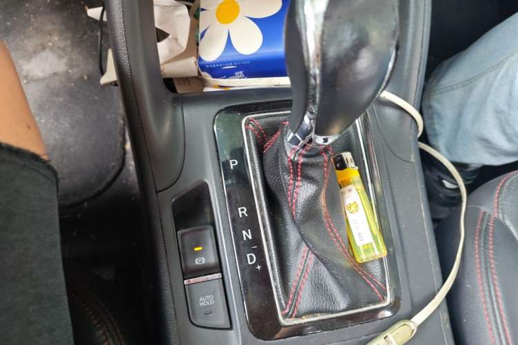 Used CHANGAN CS75 2016 1.8T Automatic Elite Model China V Standard Gear Lever