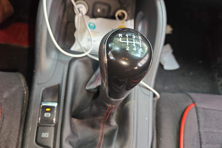 Used CHANGAN CS75 2016 1.5T Manual FENGSHANG Model Gear Lever
