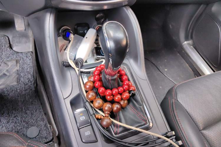 Used CHANGAN CS75 2016 1.8T Automatic Elite Model China V Standard Gear Lever