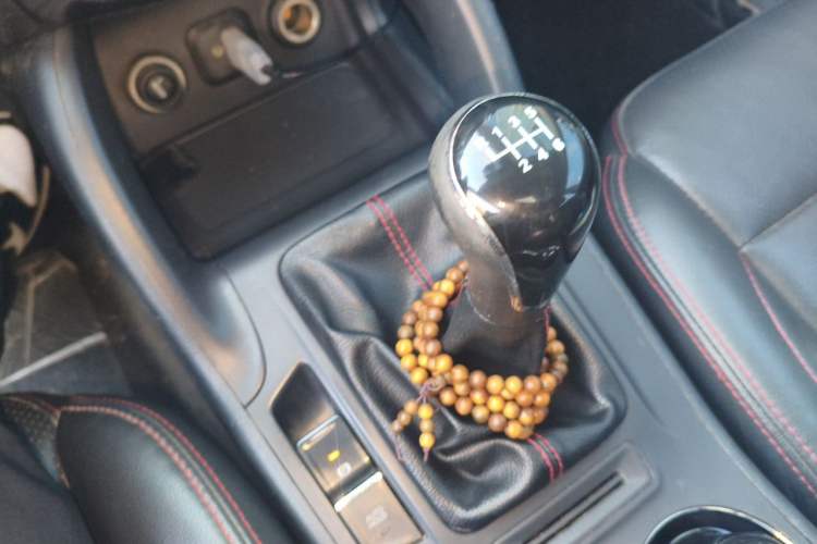 Used CHANGAN CS75 2016 2.0L Manual Luxury Version China V Standard Gear Lever