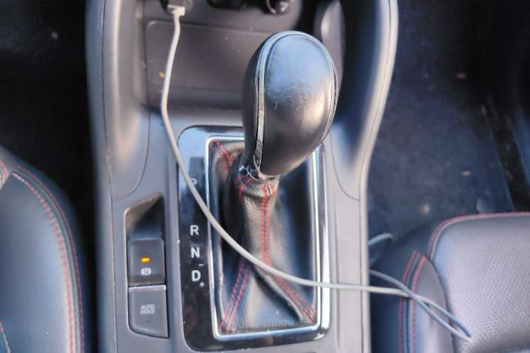 Used CHANGAN CS75 2016 1.8T Automatic Elite Model China V Standard Gear Lever