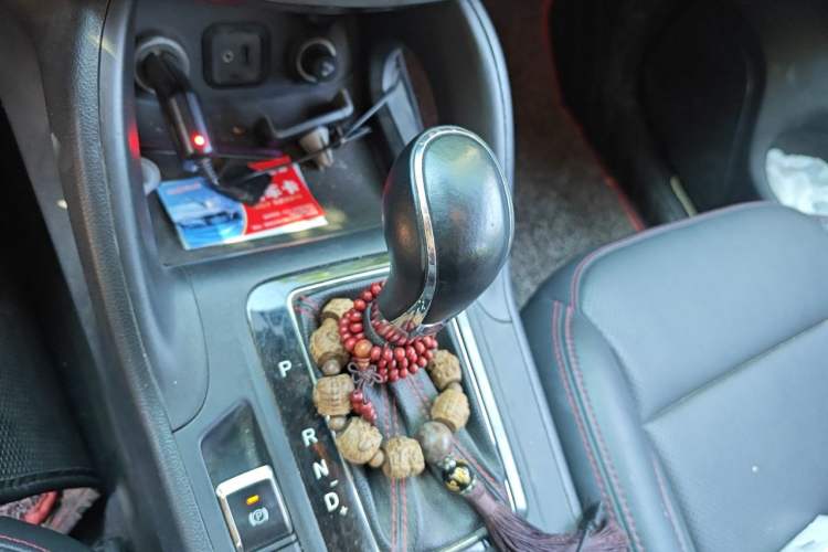 Used CHANGAN CS75 2016 1.8T Automatic Elite Model China V Standard Gear Lever