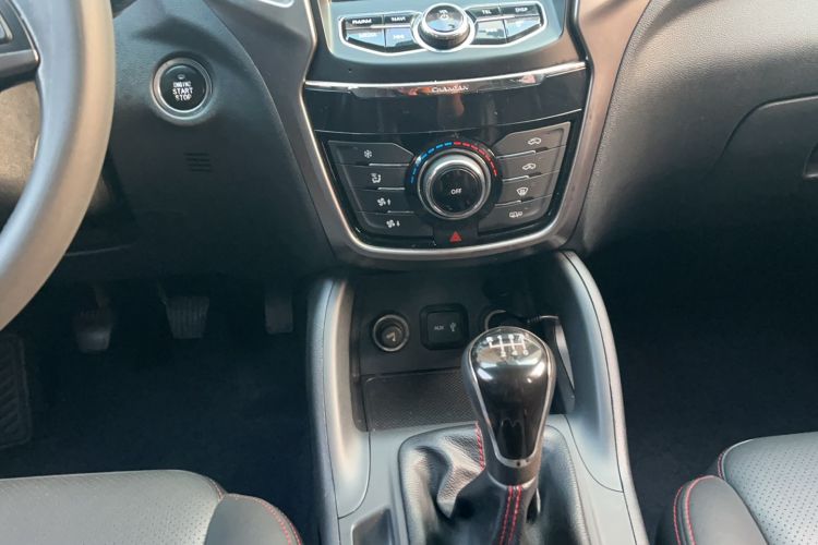 Used CHANGAN CS75 2016 2.0L Manual Leading Version China IV Standard Gear Lever