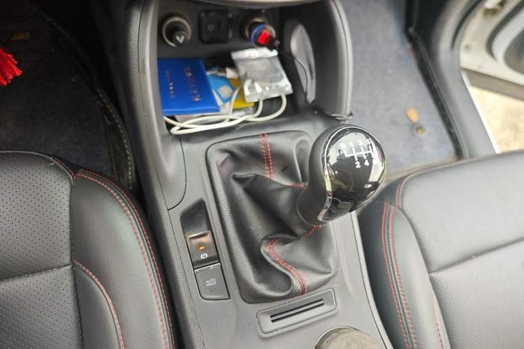 Used CHANGAN CS75 2016 2.0L Manual Luxury Version China V Standard Gear Lever