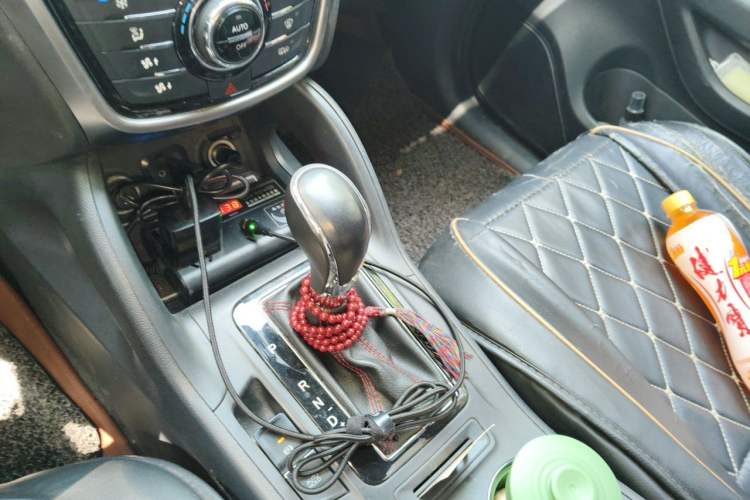 Used CHANGAN CS75 2016 1.8T Automatic Elite Model China V Standard Gear Lever