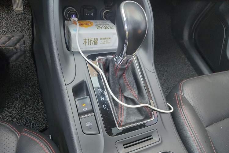 Used CHANGAN CS75 2016 1.8T Automatic Elite Model China V Standard Gear Lever