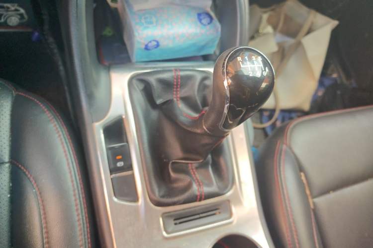 Used CHANGAN CS75 2016 2.0L Manual Comfort Version China V Standard Gear Lever