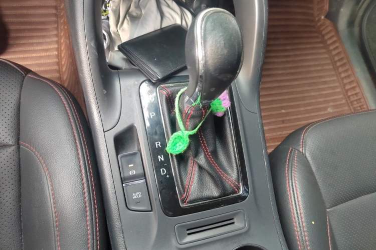 Used CHANGAN CS75 2016 1.8T Automatic Elite Model China V Standard Gear Lever