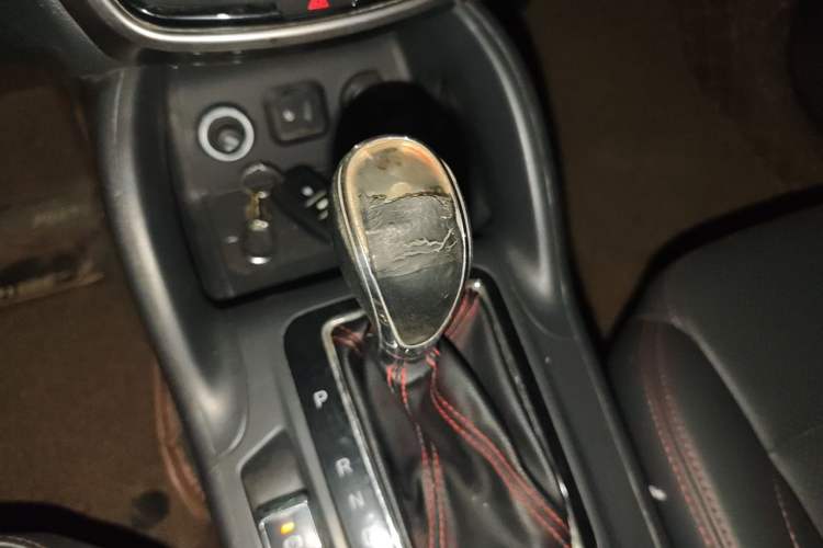 Used CHANGAN CS75 2016 1.8T Automatic Elite Model China V Standard Gear Lever