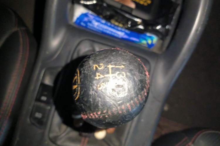 Used CHANGAN CS75 2016 2.0L Manual Luxury Version China IV Standard Gear Lever