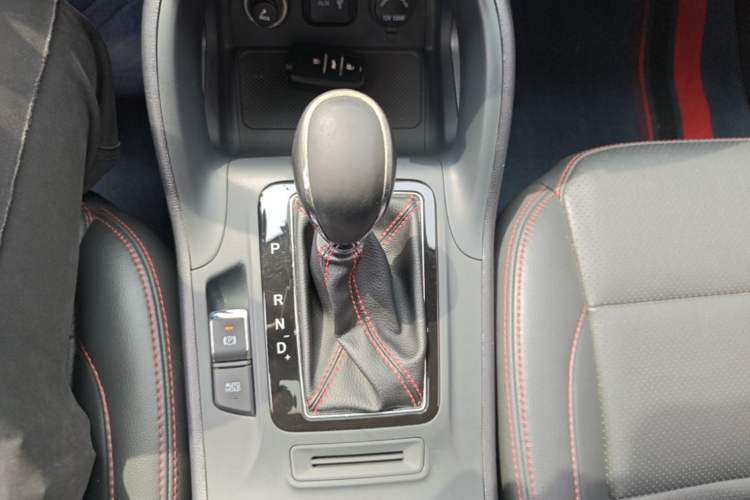 Used CHANGAN CS75 2016 1.8T Automatic Elite Model China V Standard Gear Lever