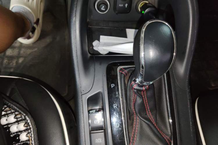 Used CHANGAN CS75 2016 1.8T Automatic Elite Model China V Standard Gear Lever