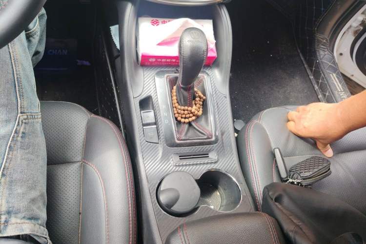 Used CHANGAN CS75 2016 1.8T Automatic Elite Model China V Standard Gear Lever