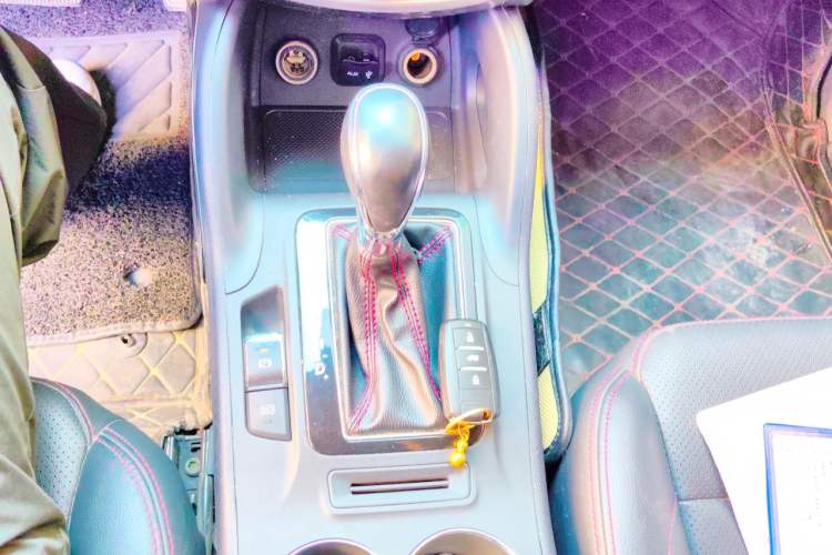 Used CHANGAN CS75 2016 1.8T Automatic Elite Model China V Standard Gear Lever