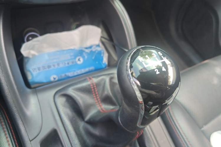 Used CHANGAN CS75 2016 2.0L Manual Luxury Version China V Standard Gear Lever