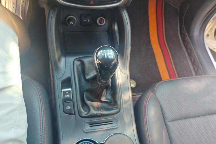Used CHANGAN CS75 2016 2.0L Manual Luxury Version China V Standard Gear Lever