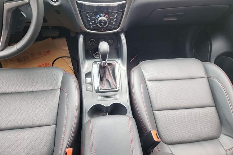 Used CHANGAN CS75 2016 1.8T Automatic Elite Model China V Standard Gear Lever