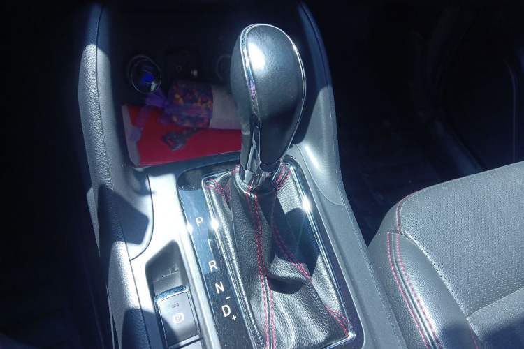 Used CHANGAN CS75 2016 1.8T Automatic Elite Model China V Standard Gear Lever