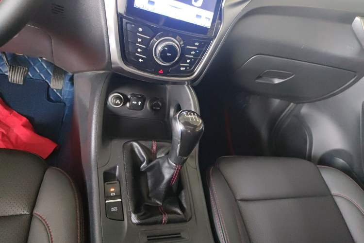 Used CHANGAN CS75 2016 2.0L Manual Luxury Version China IV Standard Gear Lever