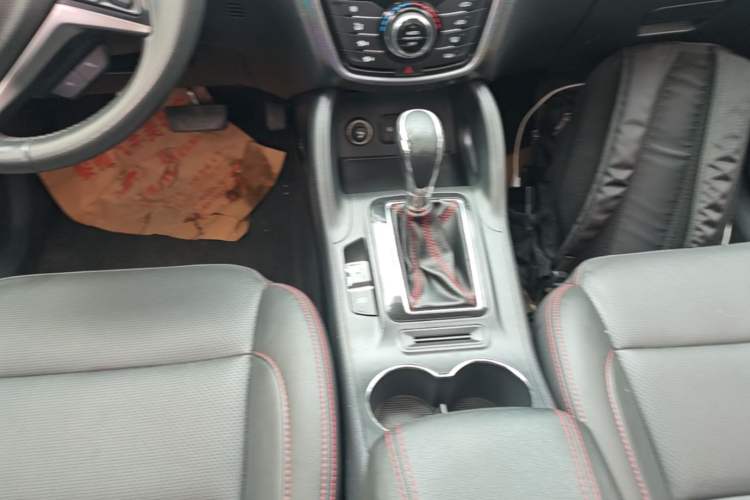 Used CHANGAN CS75 2016 1.8T Automatic Elite Model China V Standard Gear Lever