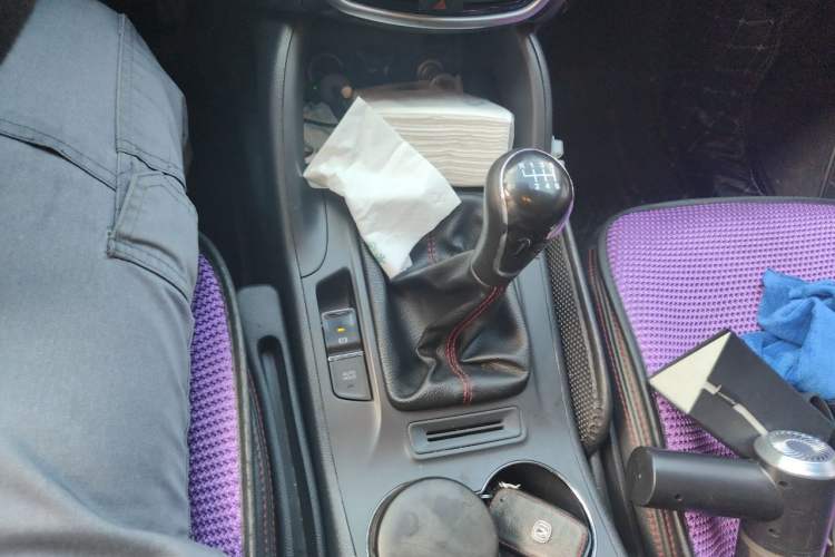 Used CHANGAN CS75 2016 2.0L Manual Luxury Version China V Standard Gear Lever