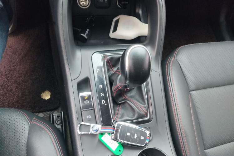 Used CHANGAN CS75 2016 1.8T Automatic Elite Model China V Standard Gear Lever