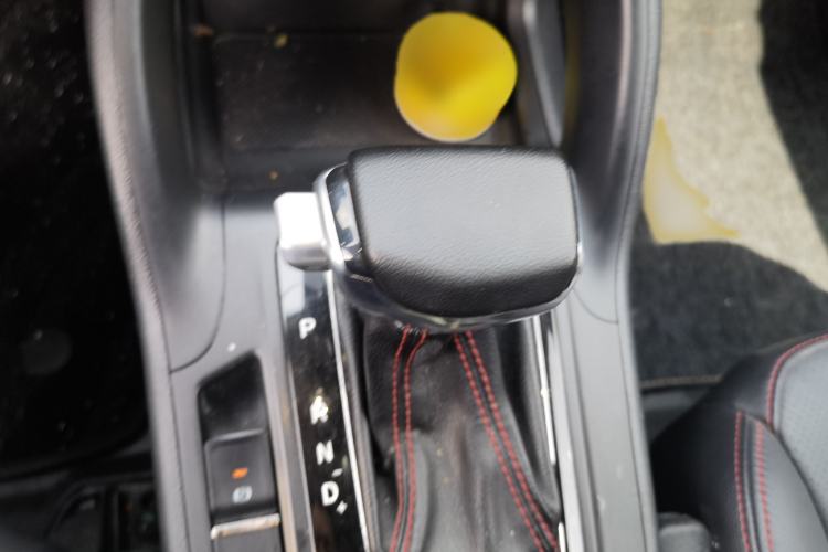 Used CHANGAN CS75 2016 1.8T Automatic Elite Model China V Standard Gear Lever