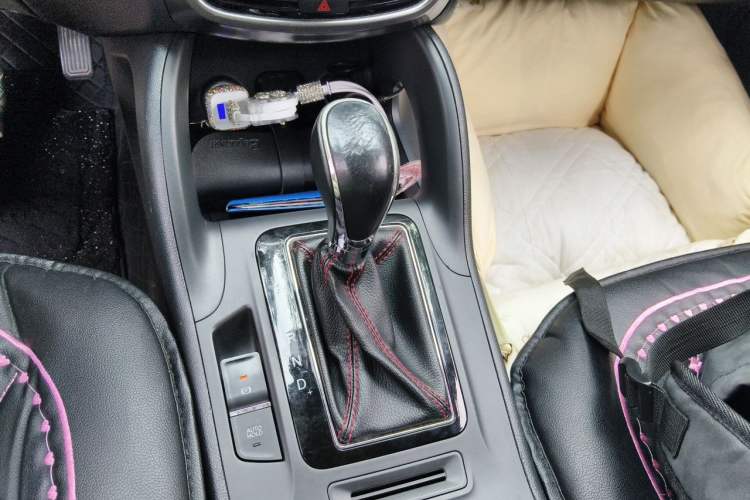 Used CHANGAN CS75 2016 1.8T Automatic Elite Model China V Standard Gear Lever