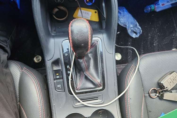Used CHANGAN CS75 2016 1.8T Automatic Elite Model China V Standard Gear Lever