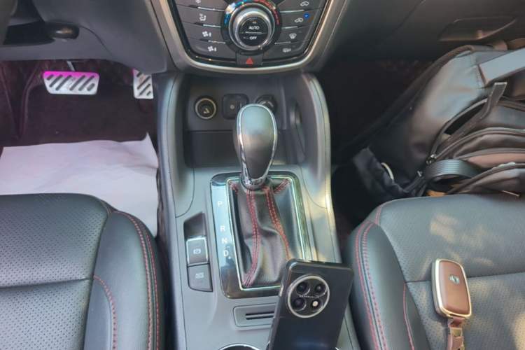 Used CHANGAN CS75 2016 1.8T Automatic Elite Model China V Standard Gear Lever