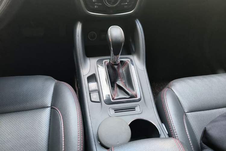 Used CHANGAN CS75 2016 1.8T Automatic Elite Model China V Standard Gear Lever