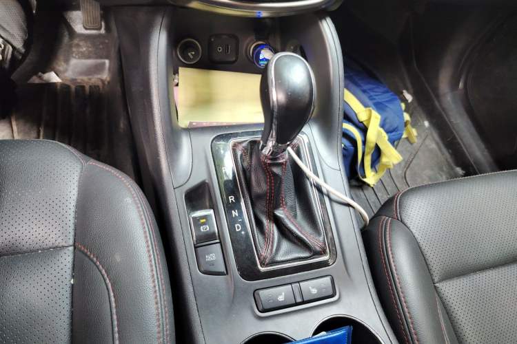 Used CHANGAN CS75 2016 1.8T Automatic Prestige Model China V Standard Gear Lever