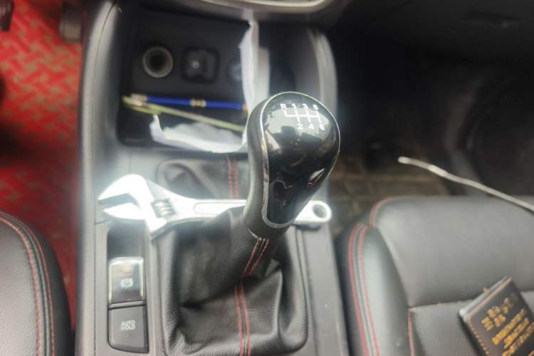 Used CHANGAN CS75 2016 1.5T Manual FENGSHANG Model Gear Lever