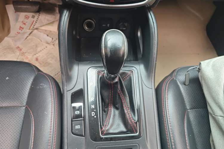 Used CHANGAN CS75 2016 1.8T Automatic Elite Model China V Standard Gear Lever