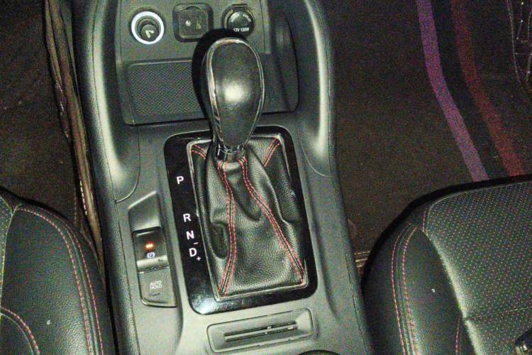 Used CHANGAN CS75 2016 1.8T Automatic Elite Model China V Standard Gear Lever